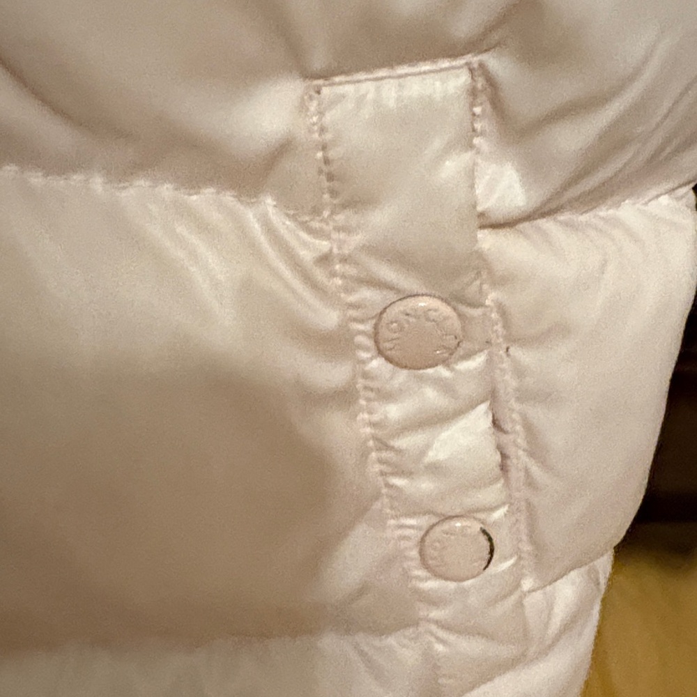 Moncler Light Pink Quilted Jacket - Picture 4 of 11